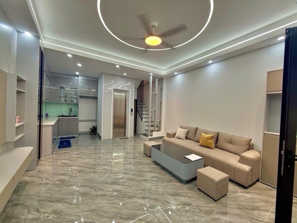 Cần bán gấp bán nhanh nhà sổ riêng 50 m2 tại Đường Bằng B - Hoàng Liệt - Hoàng Mai, giá 9,2 tỷ