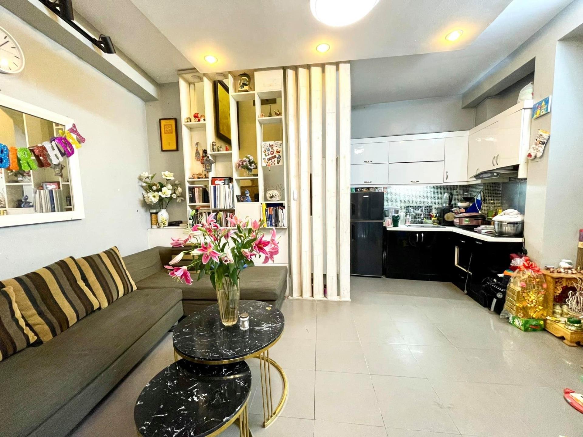 Cần bán nhanh căn nhà 36 m2, hướng Đông tại Đường Bằng B - Hoàng Liệt - Hoàng Mai, giá 7,25 tỷ