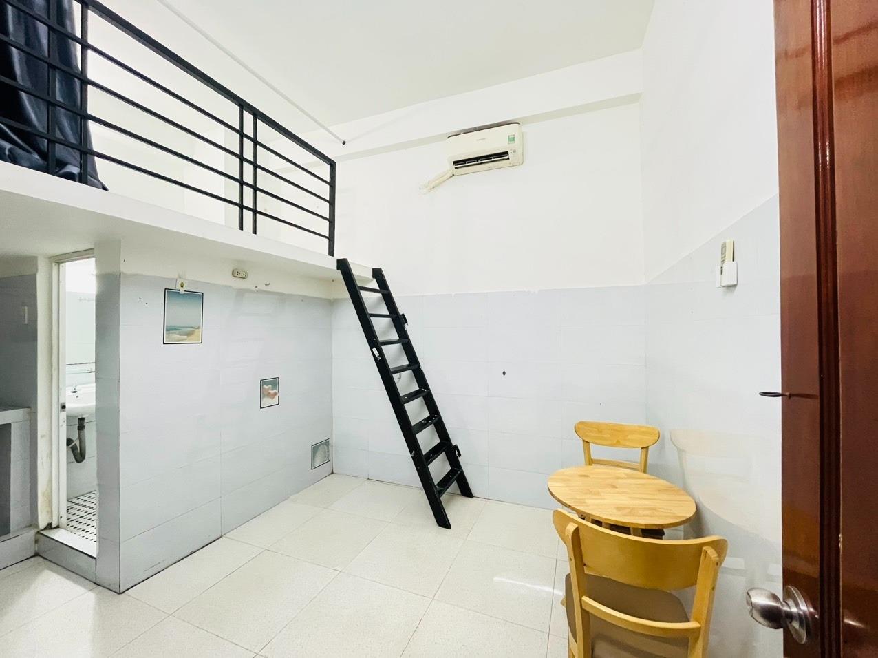 Cần cho thuê gấp phòng trọ 25 m2 tại Đường Bạch Đằng - 2 - Tân Bình, giá 2,8 tr/tháng