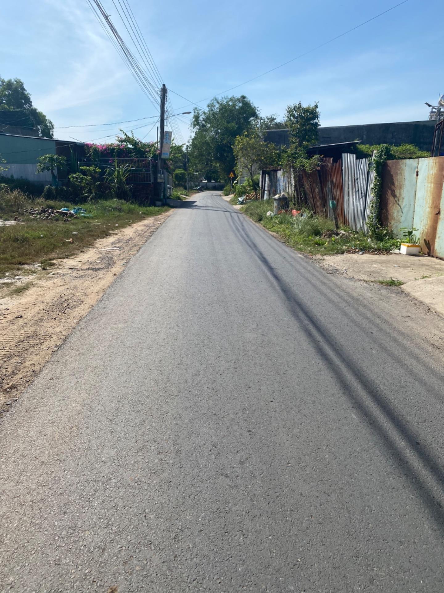 Cần bán nền đất 102 m2 tại Xã Lộc An - Long Thành - Đồng Nai, giá 2,3 tỷ