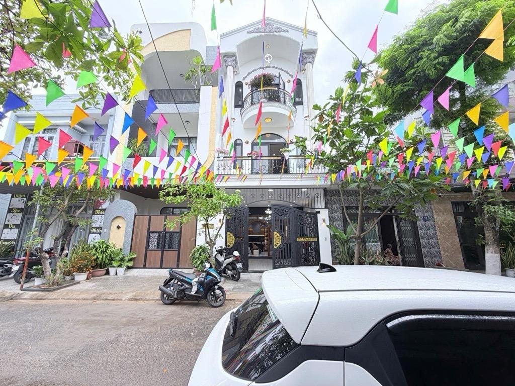 Chuyển nhượng căn nhà mặt phố 3 tầng, 78 m2, mặt tiền 5m tại Đường Hòa Minh 14, giá 8,08 tr