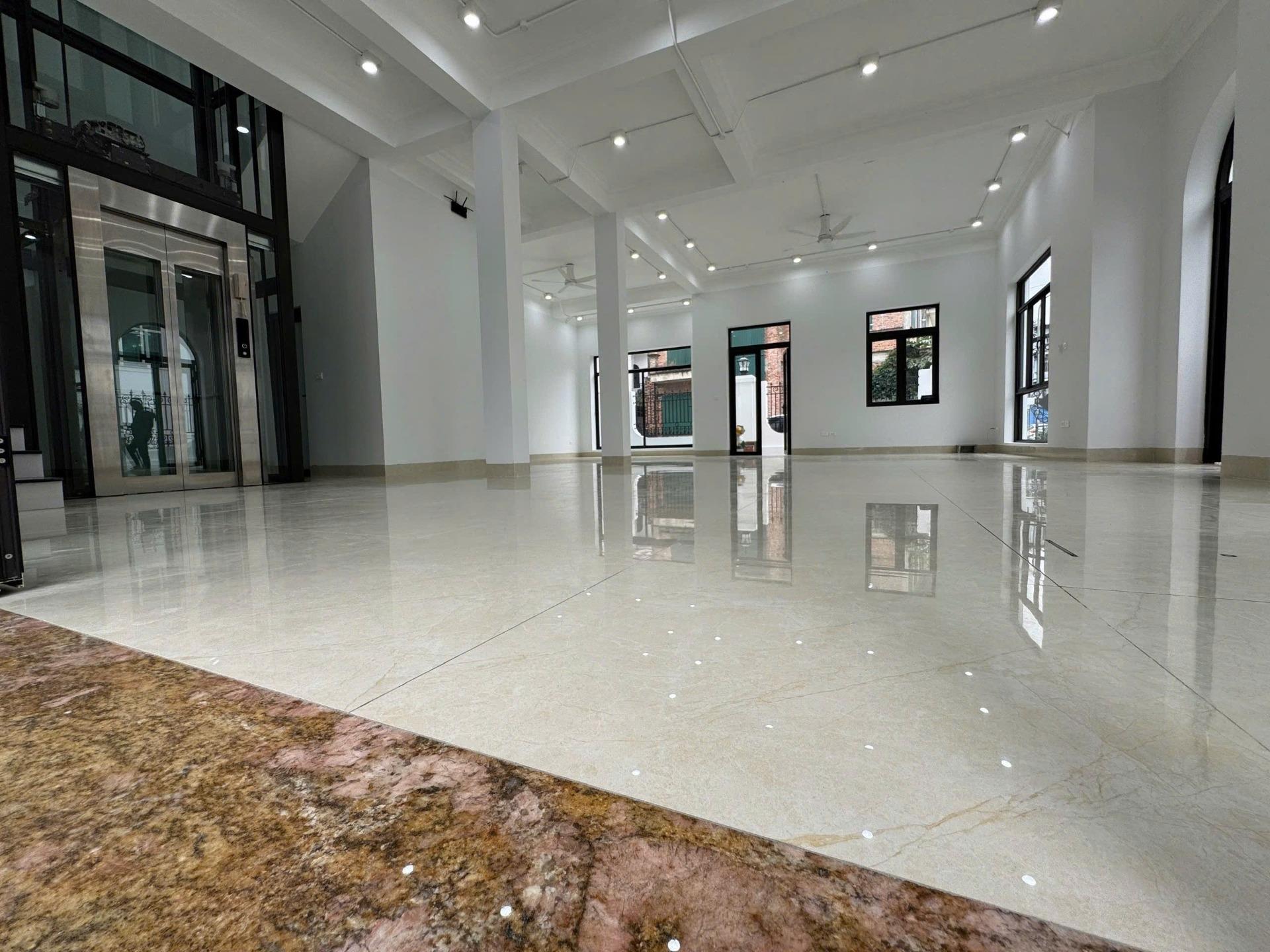 Bán nhà biệt thự, liền kề 206 m2, giá 65 tỷ tại Đường Đại Mỗ - Đại Mỗ - Nam Từ Liêm - Hà Nội