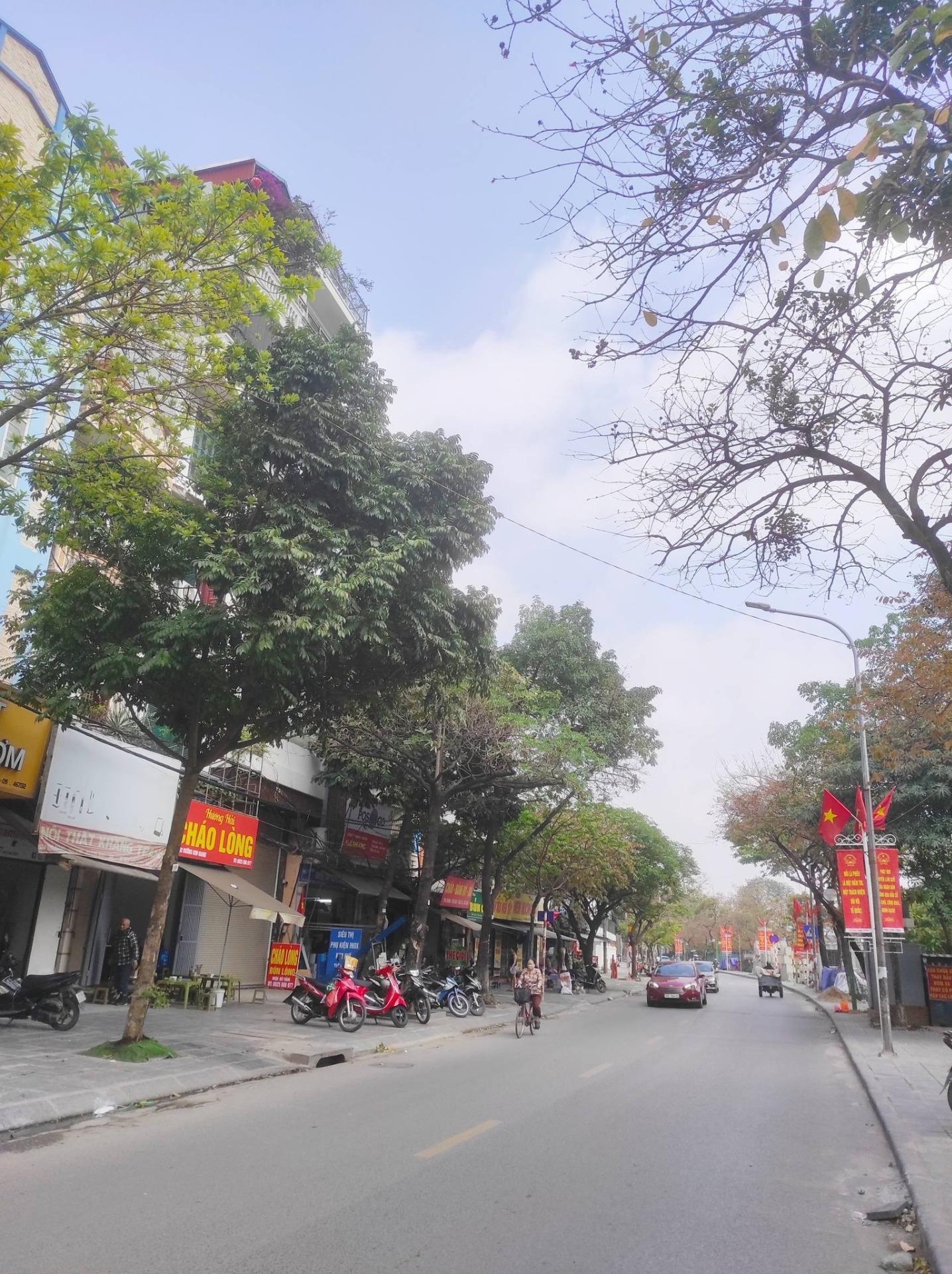 Cần bán gấp nhà mặt phố 120 m2 tại Đường Lê Văn Lương - Nhân Chính - Thanh Xuân, giá 80 tỷ