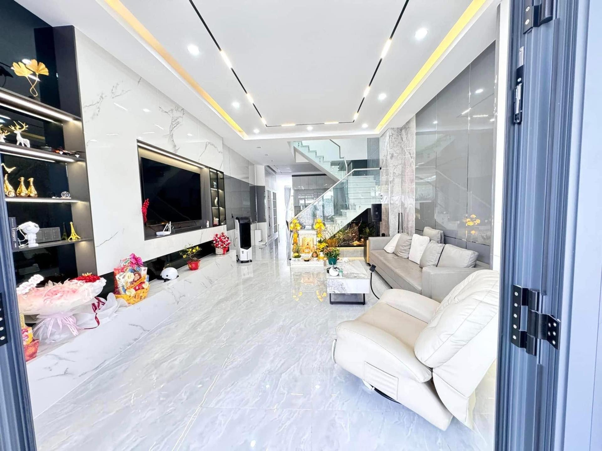 Cần bán nhanh nhà sổ riêng 60 m2 tại Đường Lâm Văn Bền - Tân Thuận Tây - Quận 7, giá 1,28 tỷ