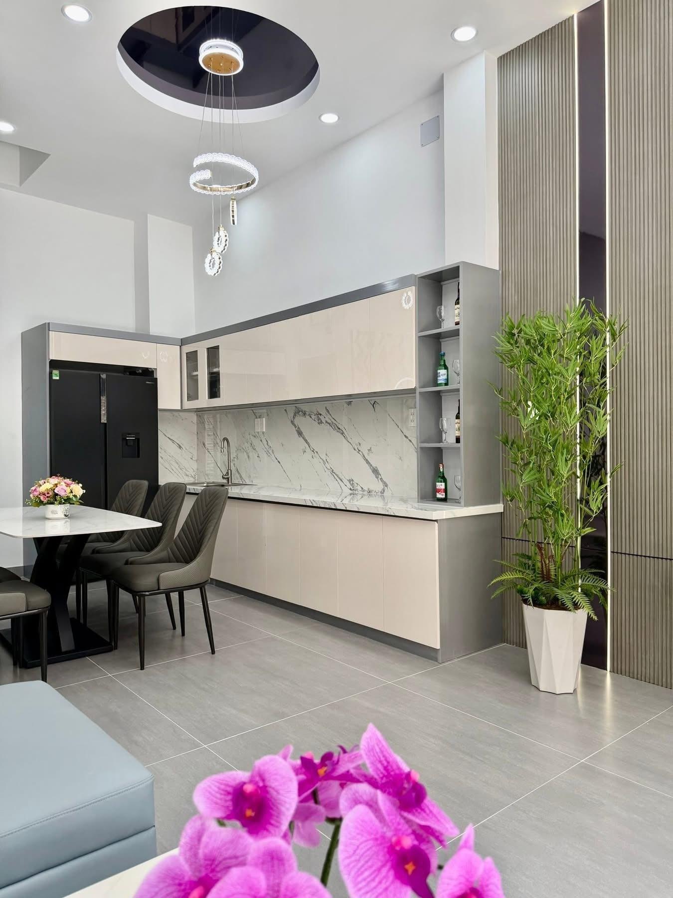 Cần bán gấp căn nhà riêng 50 m2 tại Đường Phạm Văn Chiêu - 8 - Gò Vấp, giá 1,69 tỷ