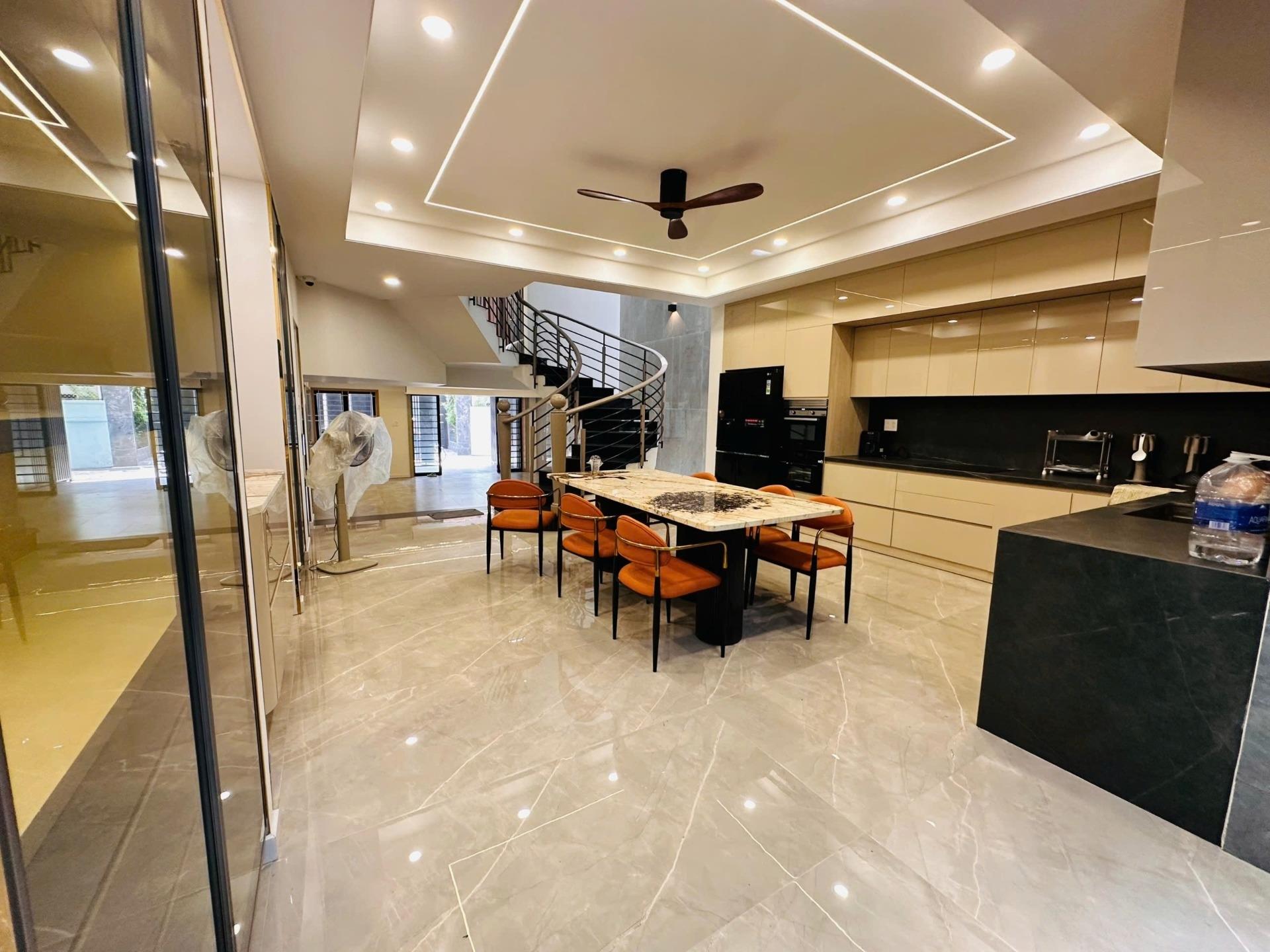 Cho thuê gấp căn nhà đẹp tại Đường Lê Quang Định - 5 - Bình Thạnh, 125 m2, giá 55 triệu/tháng