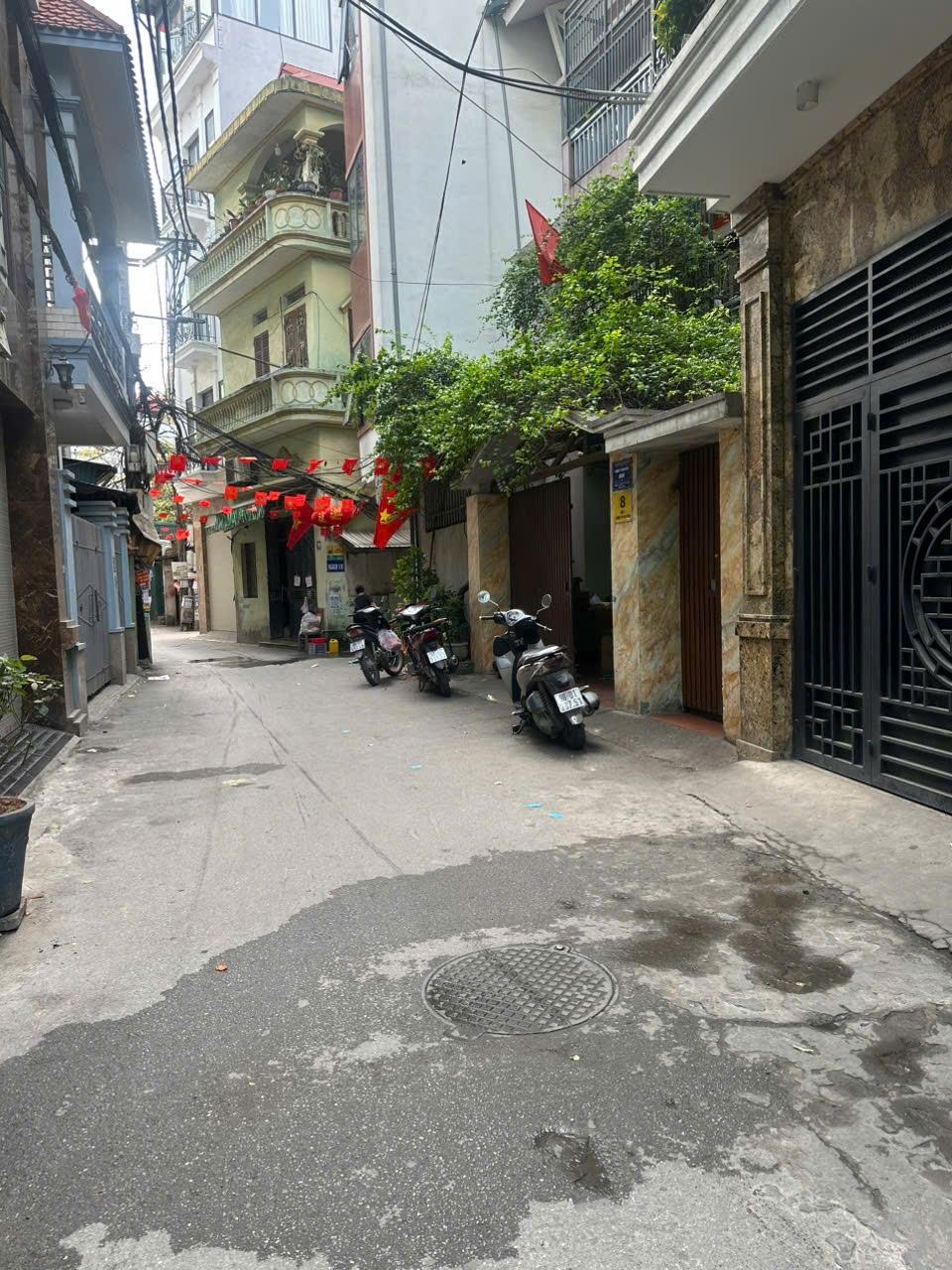 Cần bán gấp nhà đẹp 8000000000 m2 tại Phường Nghĩa Đô - Cầu Giấy - Hà Nội, giá 7,9 tỷ