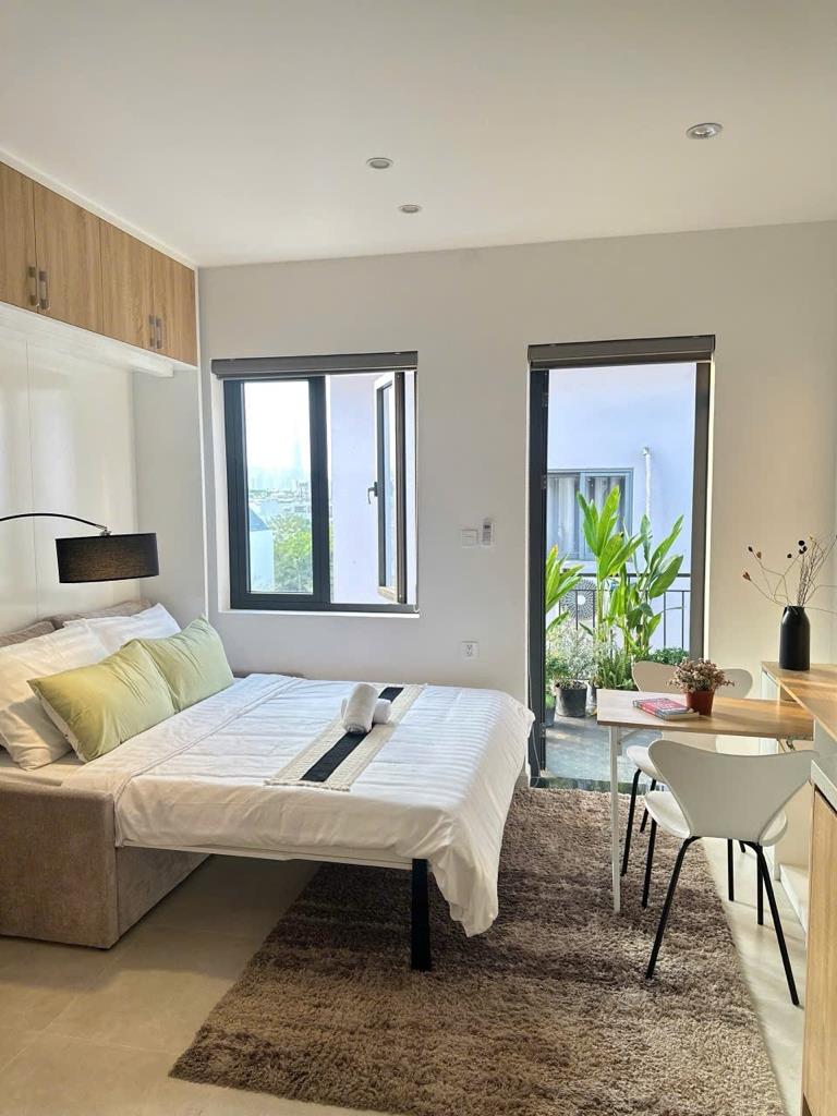 Căn Hộ Dịch Vụ Full Nội Thất, Ban Công Thoáng Thuận Tiện Di Chuyển Sang Quận 1, Quận 2