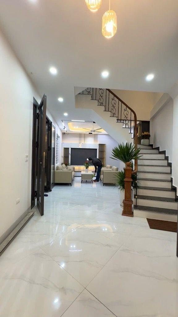 Sở hữu nhà sổ riêng 50 m2 tại Đường Minh Khai - Hoàng Văn Thụ - Hoàng Mai - Hà Nội, giá 9,8 tỷ
