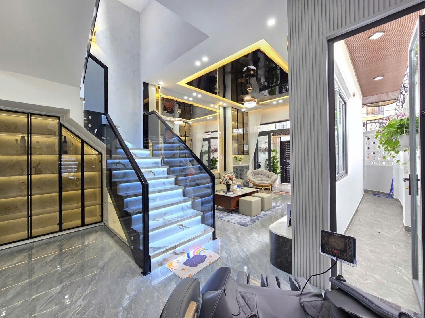 Chuyển nhượng nhà 70 m2 tại Quận Thanh Khê - Đà Nẵng, giá 12,5 tỷ