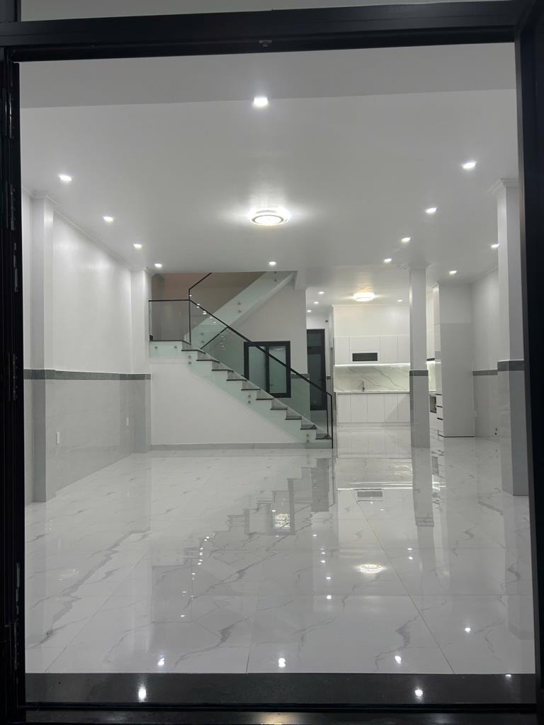 Cần cho thuê gấp nhà phố tại Phường Thạch Thang - Hải Châu - Đà Nẵng, 100 m2, giá 39 tr/tháng