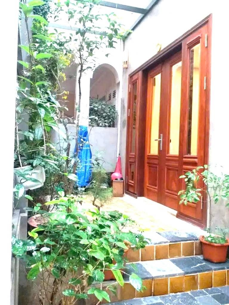 Cần bán ngay nhà sổ hồng riêng 72 m2 tại Đường Đặng Thai Mai - Quảng An - Tây Hồ, giá 15 tỷ