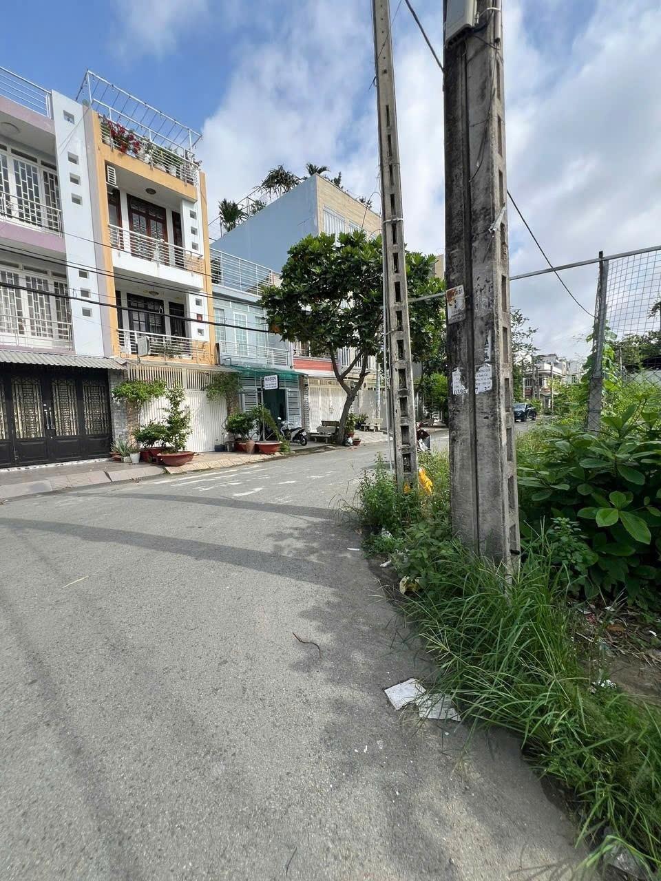 Cần bán nhanh nền đất 100 m2, hướng Đông-Nam tại Bình Chánh - TP Hồ Chí Minh, giá 1,45 tỷ