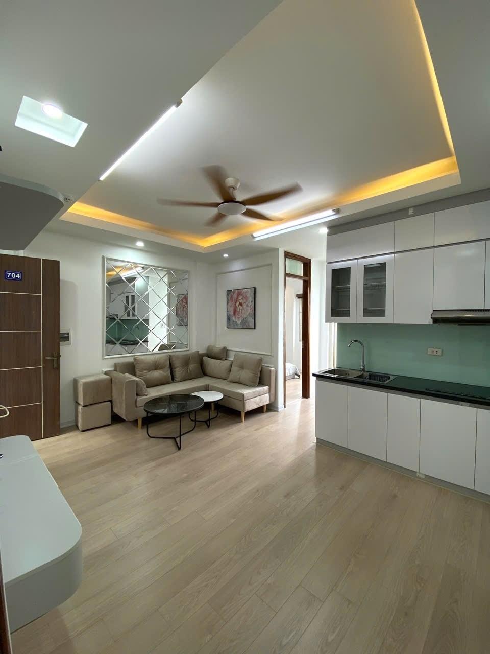 Bán căn chung cư 52 m2, hướng Tây, giá 1,35 tỷ tại đường Mễ Trì - Mễ Trì - Nam Từ Liêm - Hà Nội