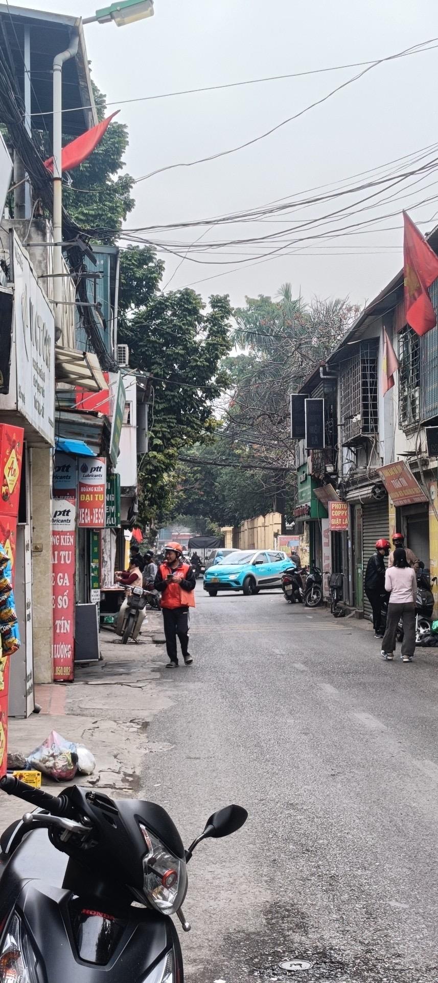 Cần bán nhanh căn nhà riêng 40 m2 tại Quận Hoàng Mai - Hà Nội, giá 15,9 tỷ