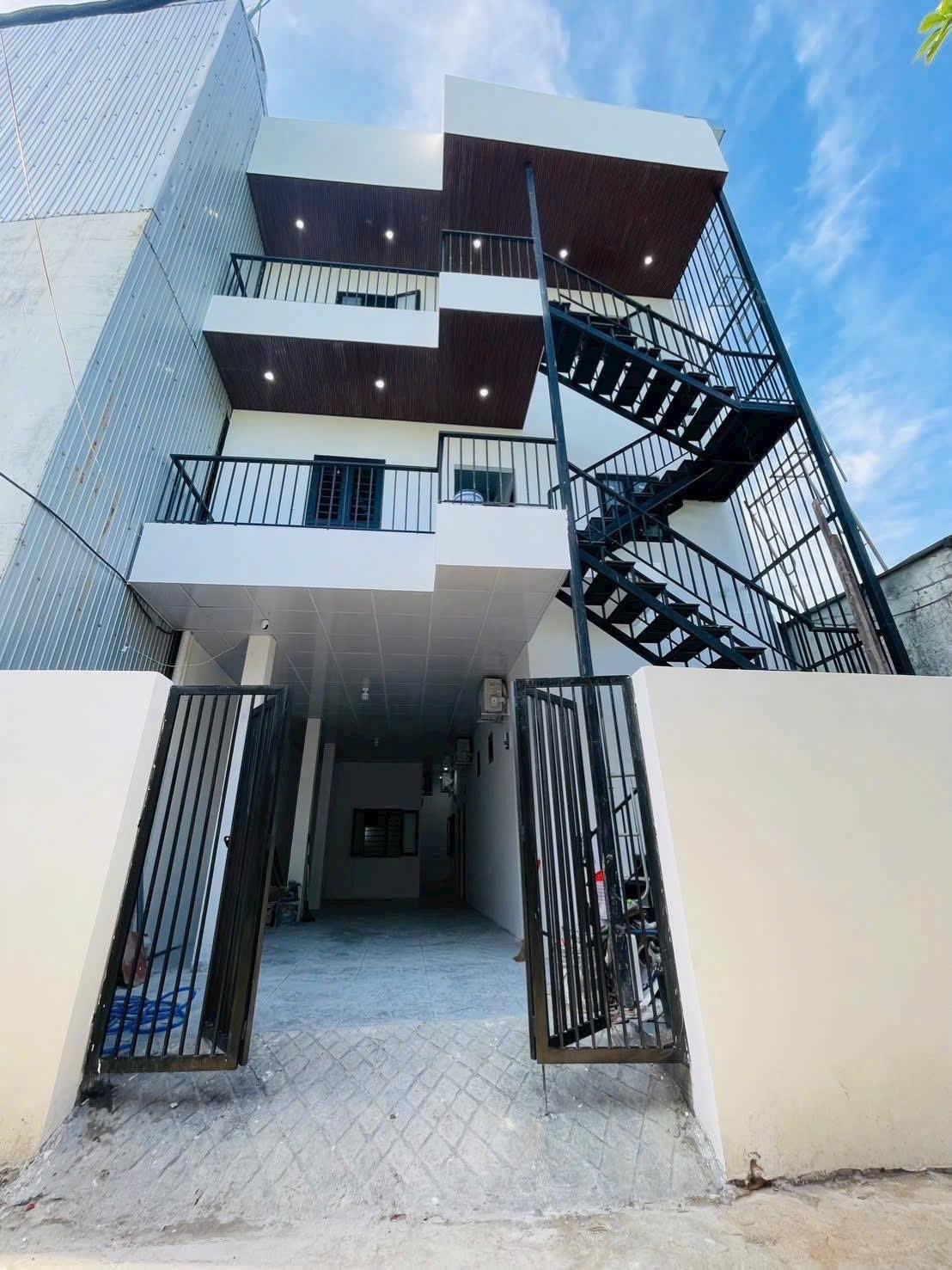 Cần bán ngay căn hộ 117 m2, giá 7,6 tỷ tại Quận Liên Chiểu - Đà Nẵng