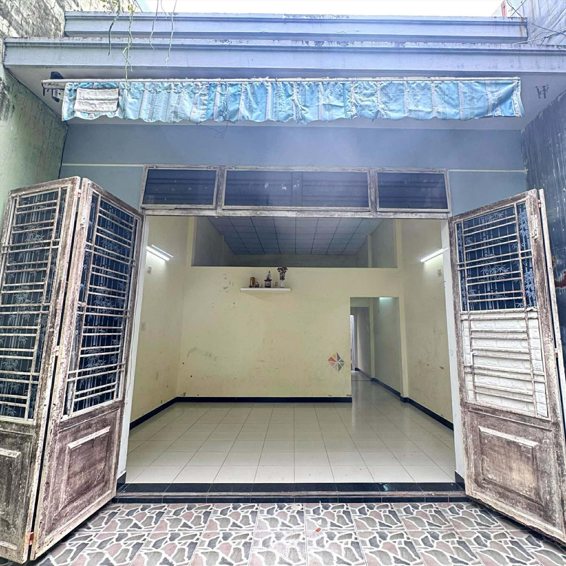 Cần bán gấp nhà mặt tiền 1 tầng, 68 m2 tại Đường Lương Khánh Thiện - Liên Chiểu, giá 5,25 tỷ