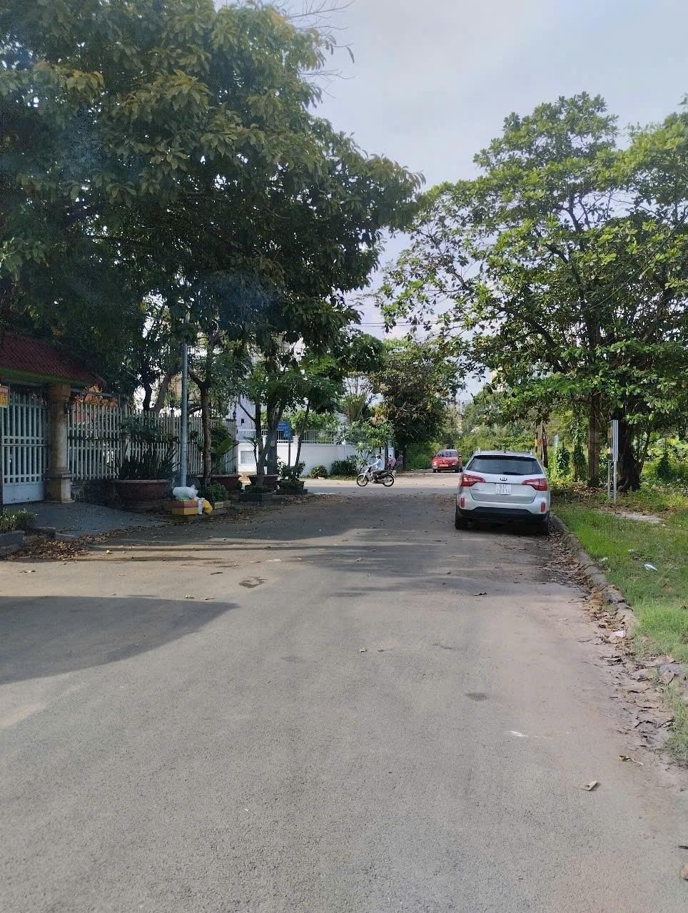 Cần bán ngay đất nền dự án 404 m2, hướng Bắc tại Quận 2 - TP Hồ Chí Minh, giá 54,54 tỷ