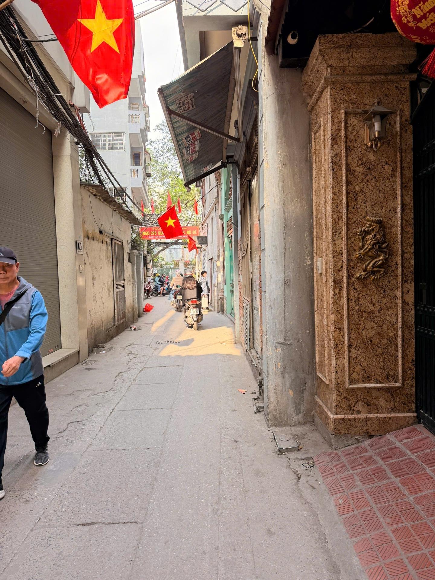 Bán gấp nhà 40 m2 tại Phố Quan Nhân - Nhân Chính - Thanh Xuân - Hà Nội, giá 12 tỷ