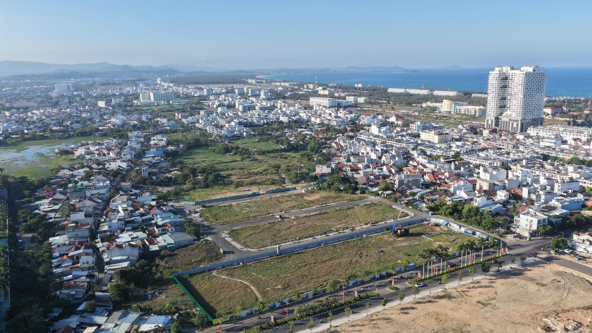 Cần bán ngay căn shophouse 100 m2, giá 9 tỷ tại Đường Trần Phú - 9 - Tuy Hòa - Phú Yên