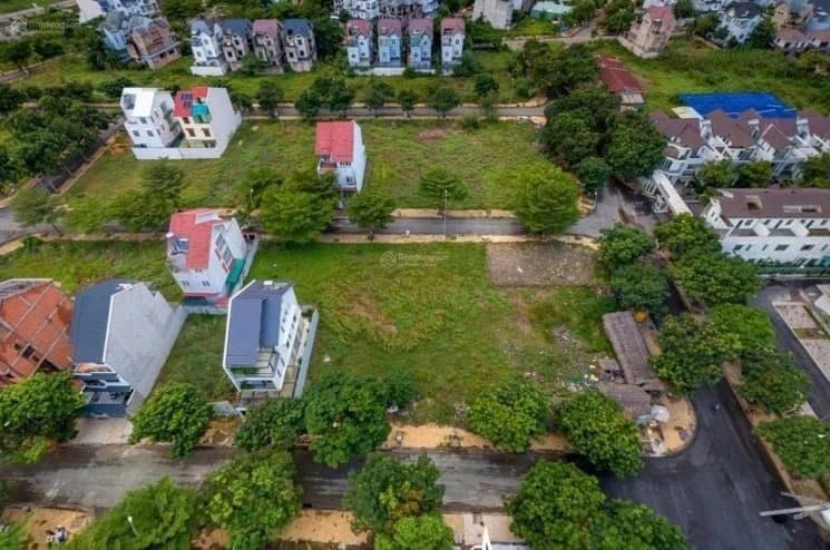 Bán nhanh miếng đất 100 m2 tại Quận Thủ Đức - TP Hồ Chí Minh, giá 3 tỷ