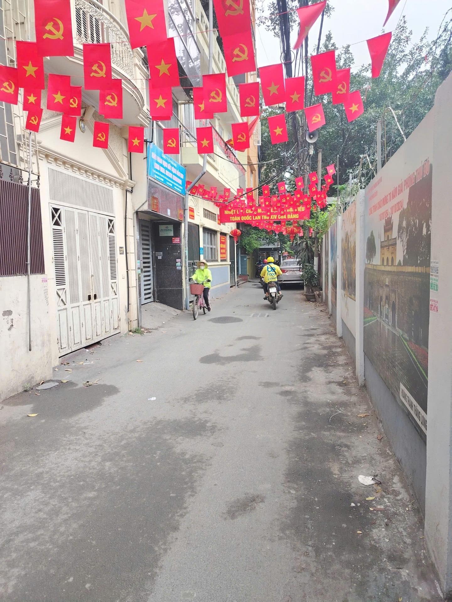 Bán nhà sổ riêng 35 m2 tại Đường Cầu Giấy - Dịch Vọng - Cầu Giấy - Hà Nội, giá 11,9 tỷ