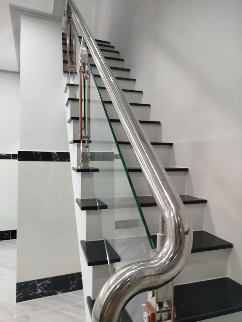 Bán nhà riêng 20 m2, hướng Nam tại Đường 43 - Hiệp Bình Chánh - Thủ Đức, giá 2,3 tỷ