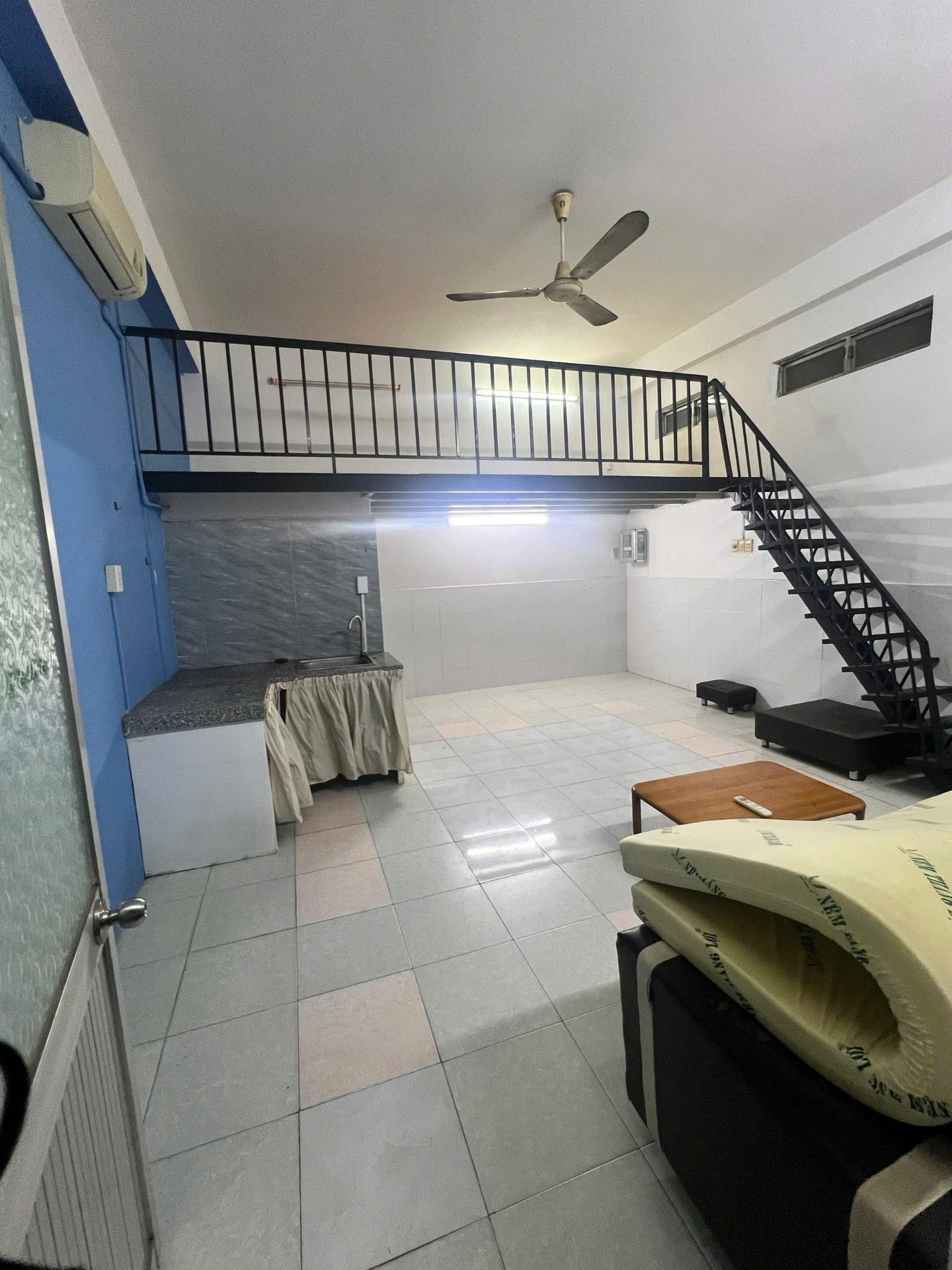 Thuê ngay nhà trọ 35 m2 tại Đường Nguyễn Văn Quá - Đông Hưng Thuận - Quận 12, giá 4 tr/tháng