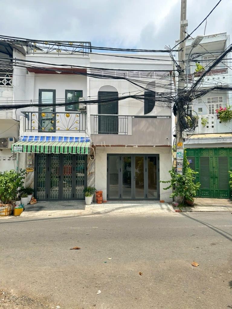 Cần bán gấp bán nhanh nhà sổ riêng 2 tầng, 15 m2, mặt tiền 4m tại Đường Lê Tấn Bê, giá 1790 tỷ