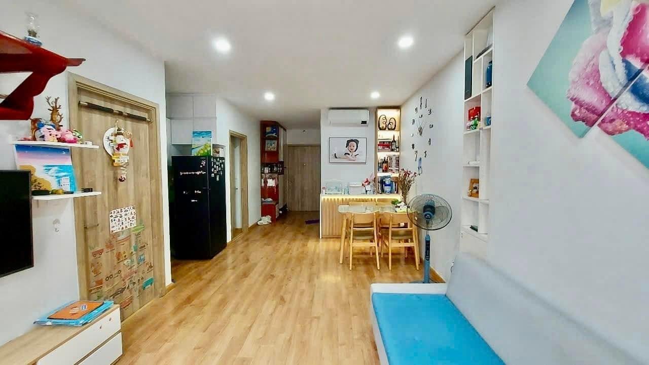 Cần bán nhà chung cư 72 m2, giá 4,5 tỷ tại Phường Việt Hưng - Long Biên - Hà Nội