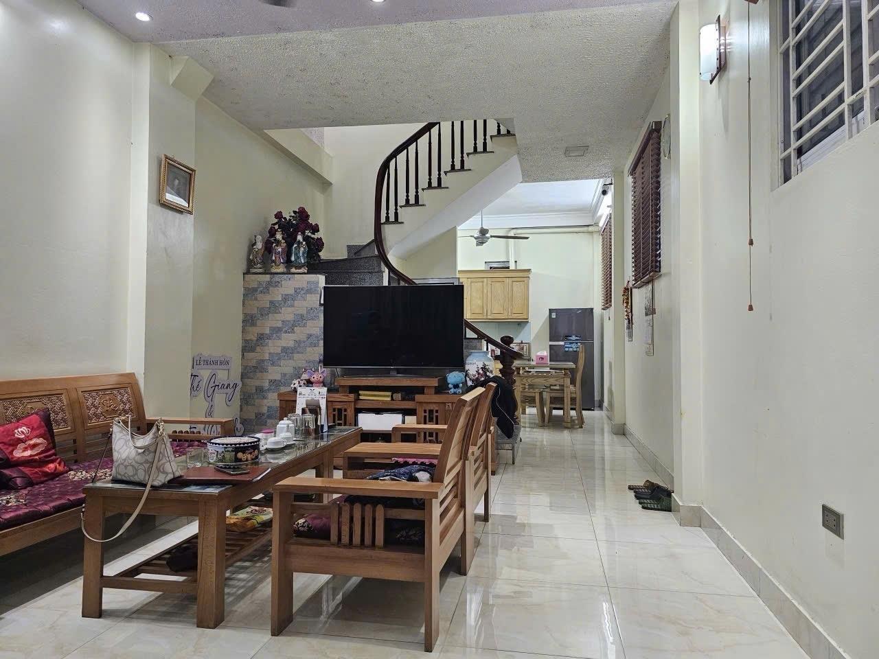 Cần bán nhanh nhà đẹp 41 m2 tại Đường An Dương Vương - Đông Ngạc - Bắc Từ Liêm, giá 10,5 tỷ