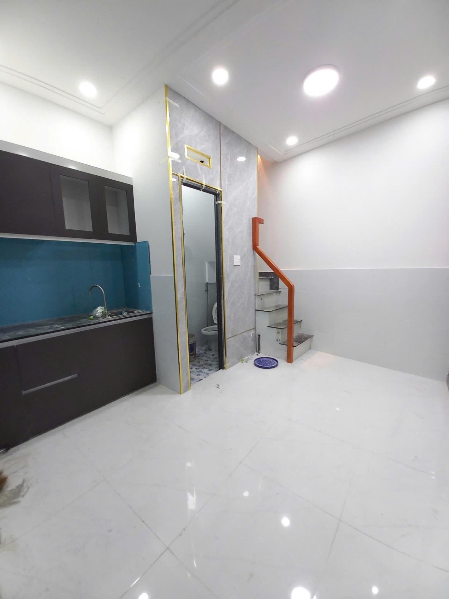 Cần bán ngay căn nhà đẹp 16 m2 tại Phường Tân Hưng Thuận - Quận 12 - TP Hồ Chí Minh, giá 860 tr