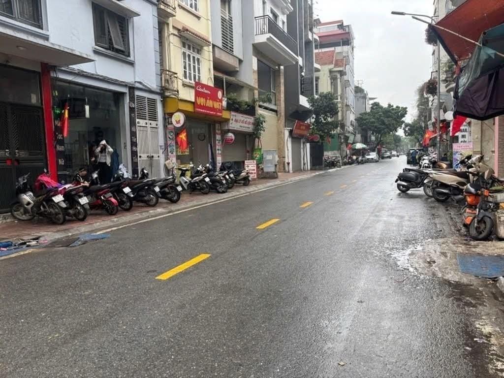 Cần bán gấp bán nhanh nhà shr 5 tầng, 35 m2, mặt tiền 5m tại Nam Từ Liêm, giá 5,7 tỷ