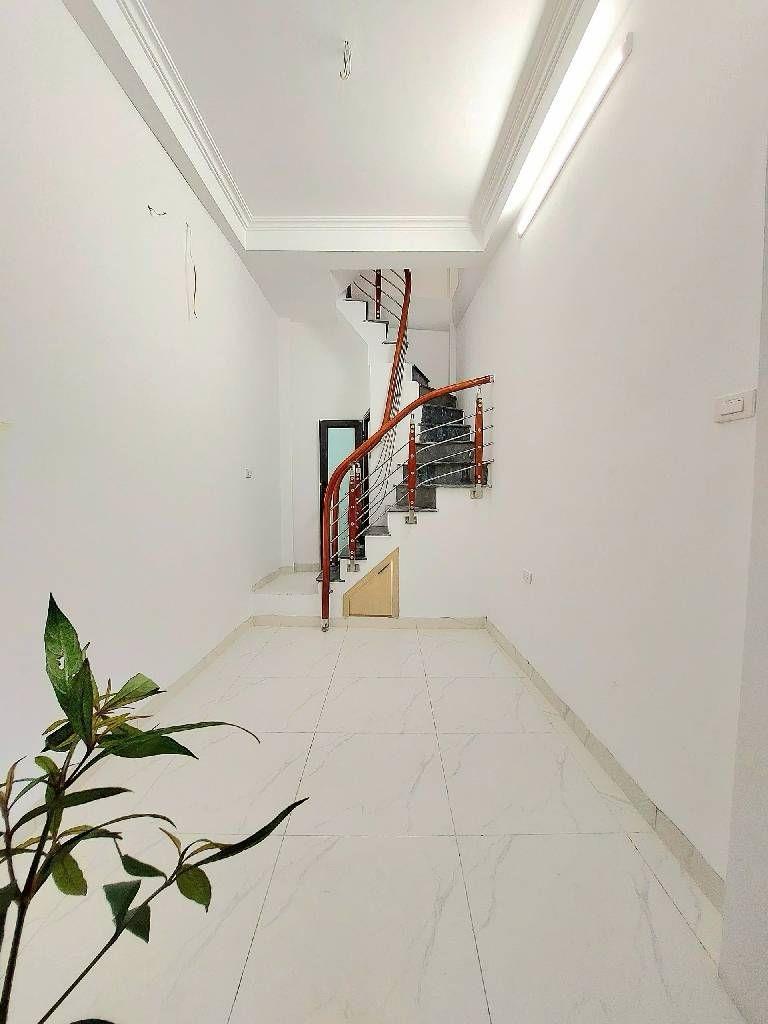 Bán gấp nhà đất 5 tầng, 16 m2 tại Phố Bùi Ngọc Dương - Bạch Mai - Hai Bà Trưng - Hà Nội, giá rẻ