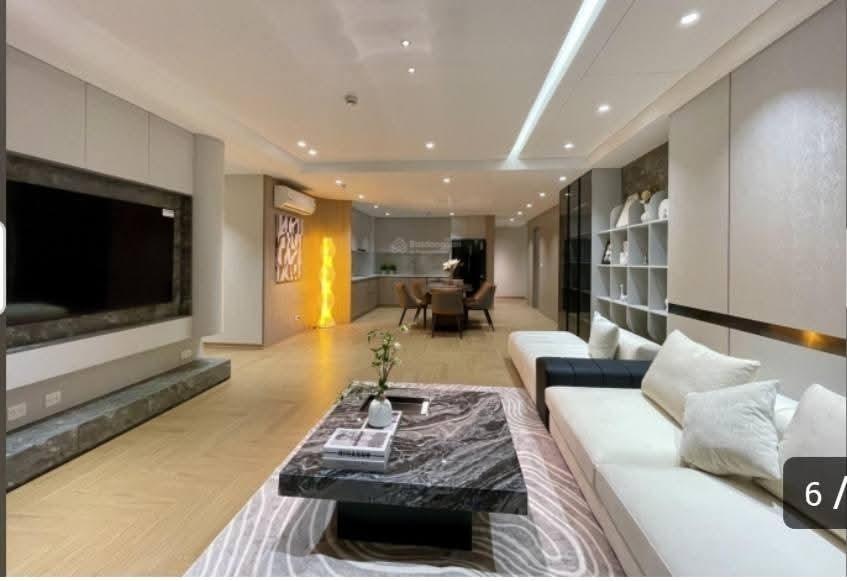 Sở hữu ngay căn chung cư 117 m2, hướng Đông-Nam, giá 7,68 tỷ tại Phường La Khê - Hà Đông - Hà Nội