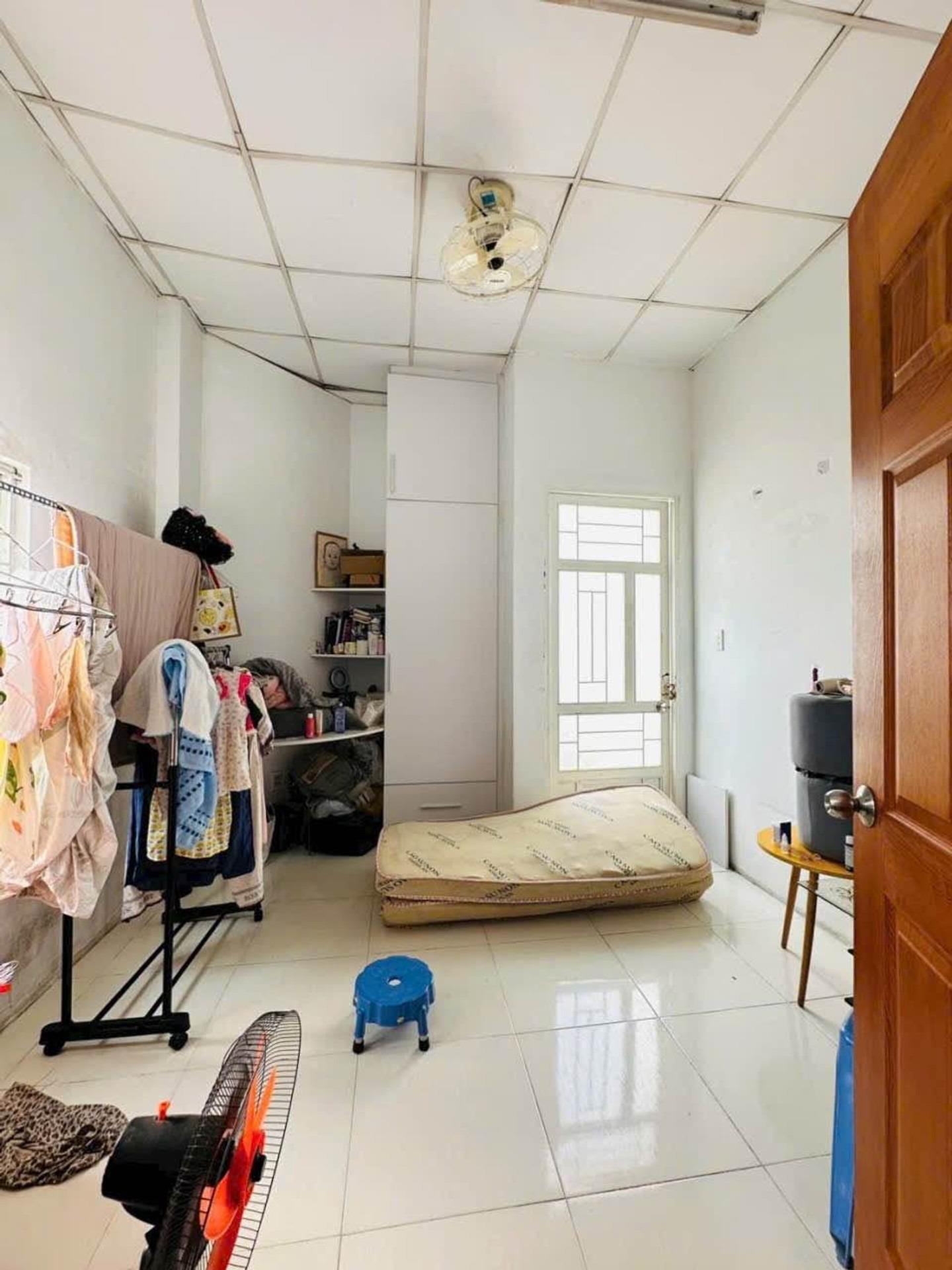 Cần bán gấp căn nhà đẹp 24 m2 tại Đường 9 - Linh Xuân - Thủ Đức - TP Hồ Chí Minh, giá 2,7 tỷ