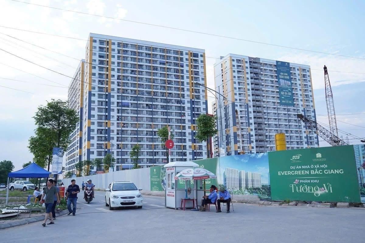 Cần bán gấp shop house 70 m2, giá 4,8 tỷ tại Đường Quốc lộ 1A - Việt Yên - Bắc Giang