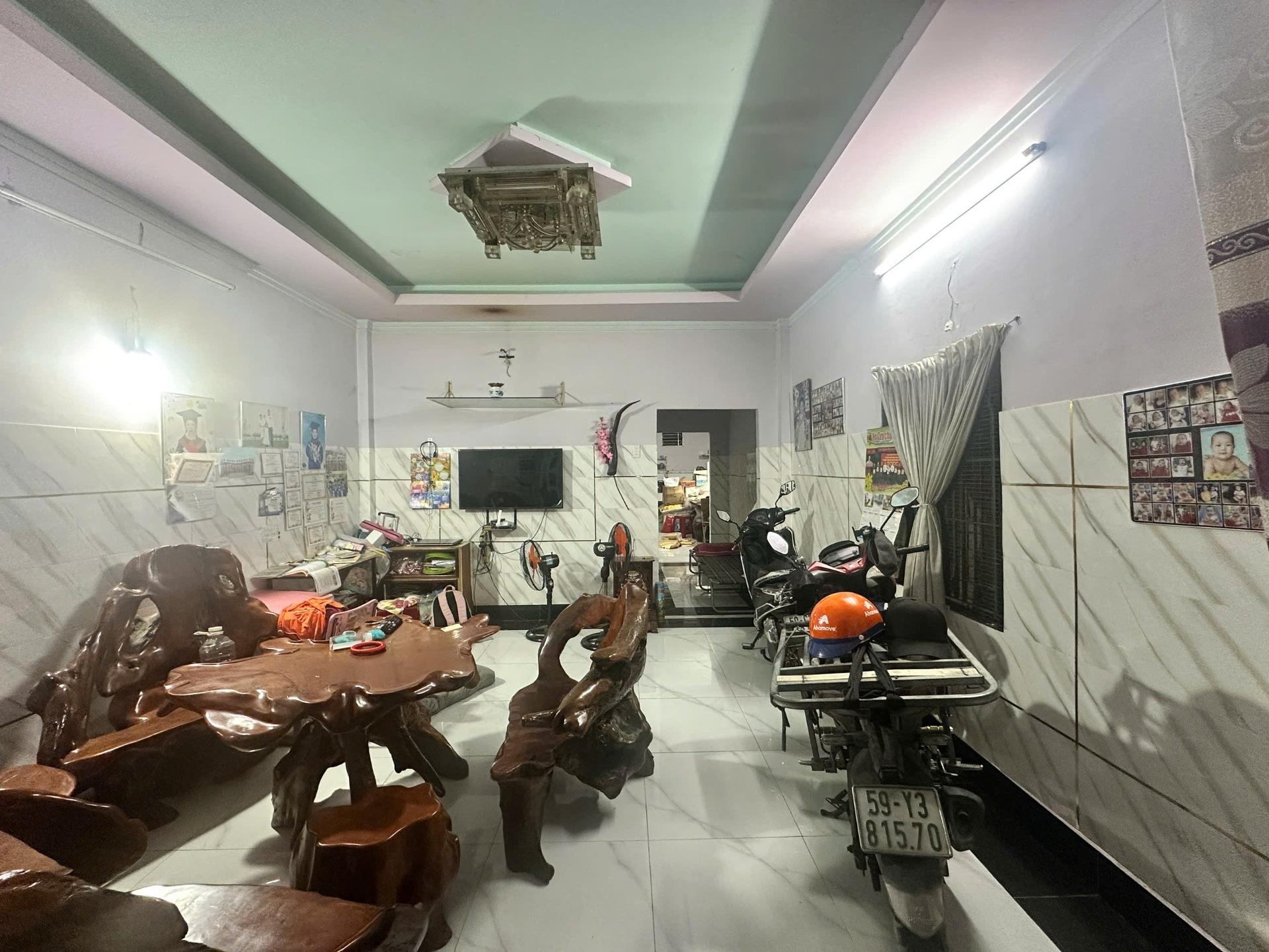 Bán nhanh nhà sổ riêng 86 m2 tại Đường Nguyễn Ảnh Thủ - Trung Chánh - Hóc Môn, giá 3,7 tỷ