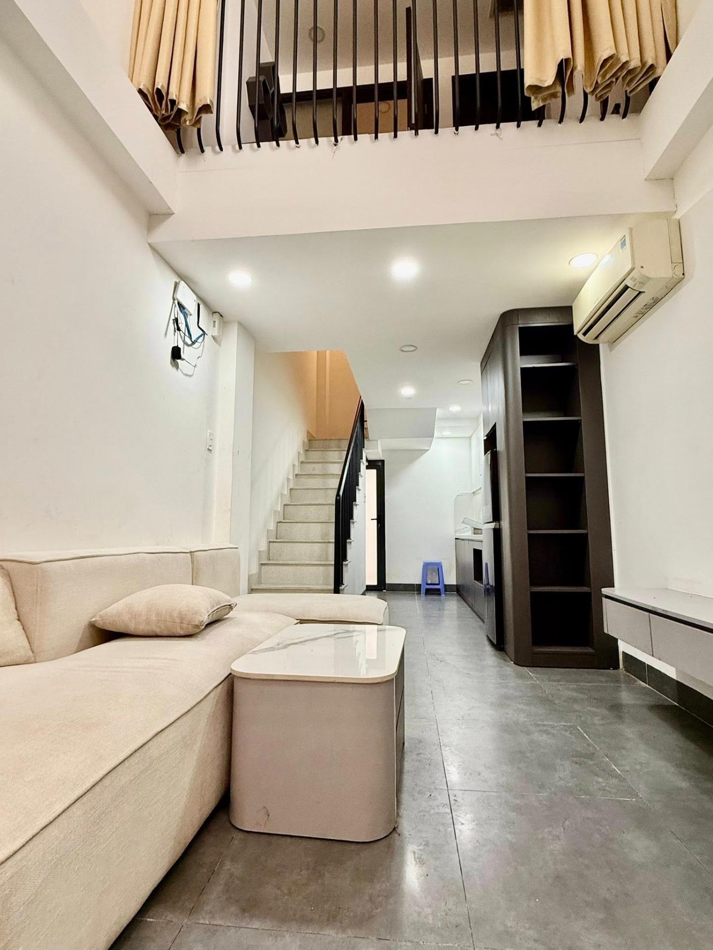 Bán nhanh nhà riêng sổ đỏ 25,5 m2 tại Đường Lý Thái Tổ - 10 - Quận 3 - TP Hồ Chí Minh, giá 2,04 tỷ