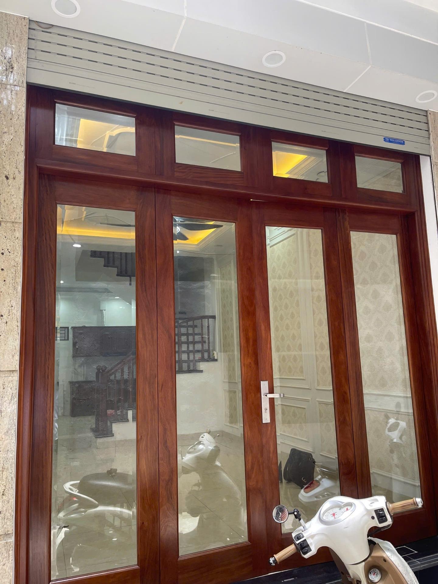 Bán gấp căn nhà đẹp 43 m2 tại Phố Phố Vọng - Đồng Tâm - Hai Bà Trưng - Hà Nội, giá 12 tỷ