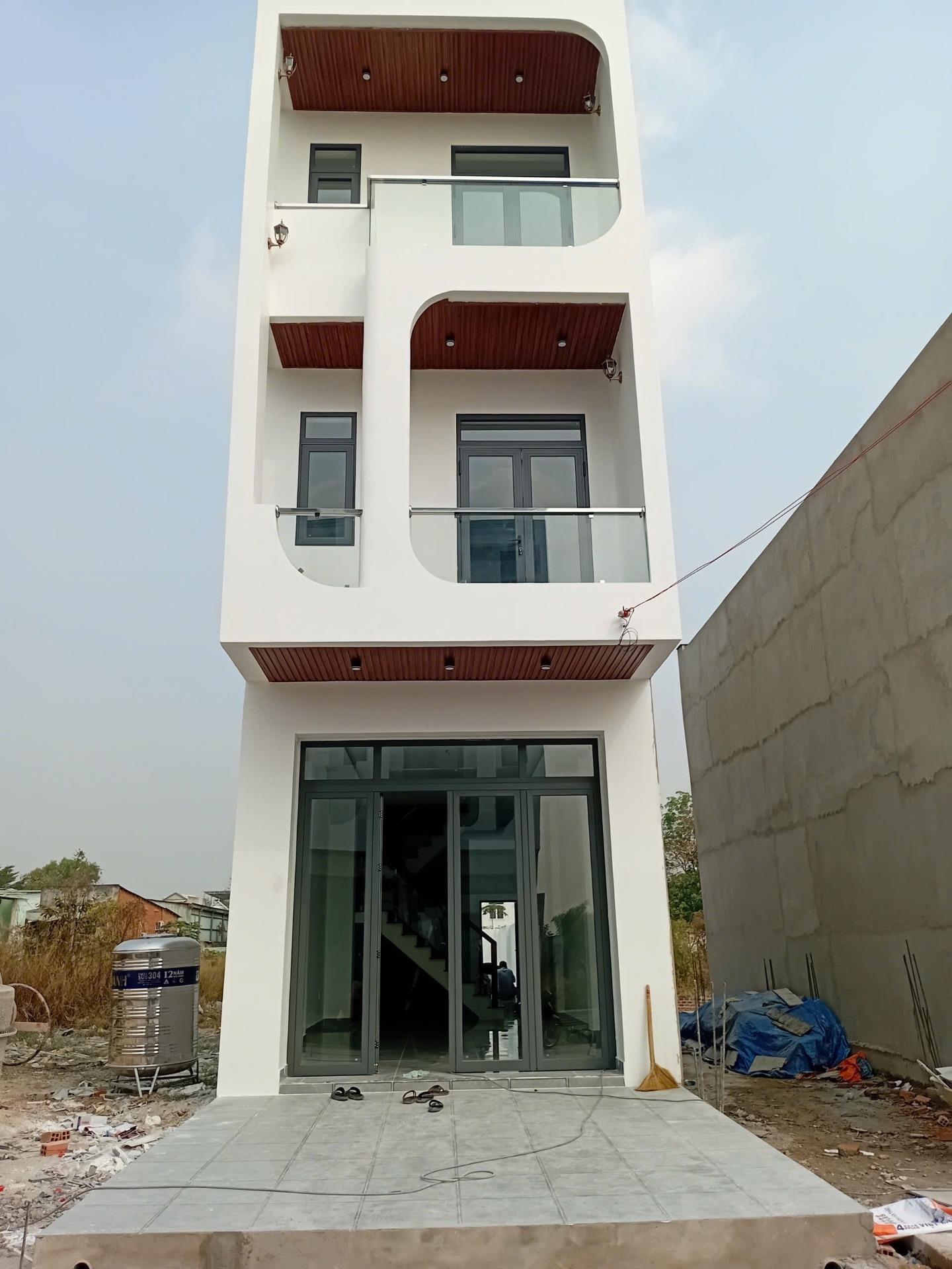 Cần bán liền kề, biệt thự 120 m2, giá 2,95 tỷ tại Đường Hồ Văn Cống - Thủ Dầu Một - Bình Dương