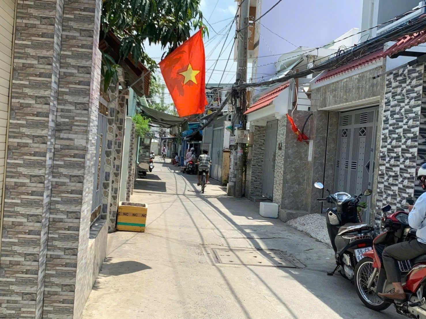 Bán nhanh nhà 2 tầng, 74 m2 tại Đường Huỳnh Tấn Phát - Nhà Bè - Nhà Bè, giá 4,95 tỷ