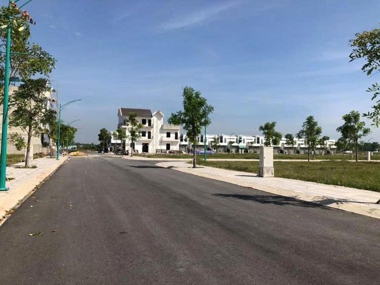 Sở hữu ngay nền đất 100 m2 tại Quận Thủ Đức - TP Hồ Chí Minh, giá 3 tỷ