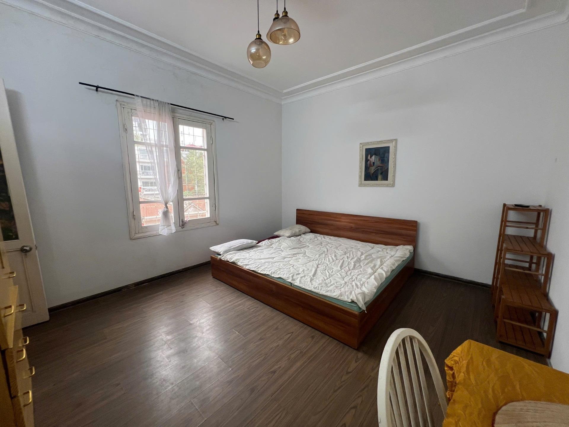 Cho thuê gấp căn nhà đẹp tại Quận Hoàn Kiếm - Hà Nội, 35 m2, giá 10 triệu/tháng