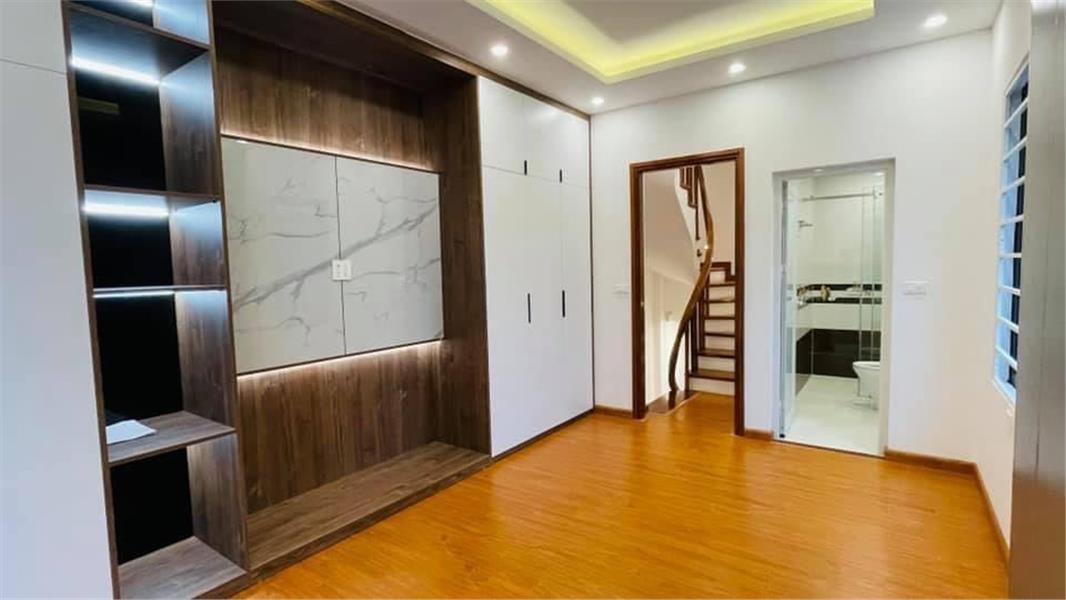 Cần bán ngay nhà sổ riêng 32 m2 tại Đường Thạch Bàn - Thạch Bàn - Long Biên - Hà Nội, giá 5,86 tỷ