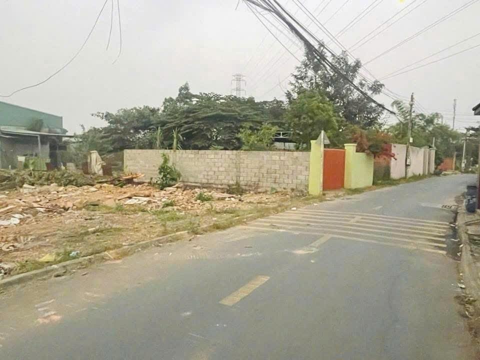 Sở hữu ngay lô đất 385 m2 tại Huyện Dĩ An - Bình Dương, giá 14 tỷ