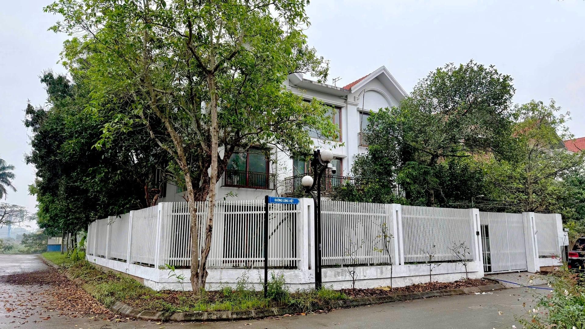 Bán gấp biệt thự 369 m2, giá 27,68 tỷ tại Đường Cao tốc Thăng Long Nội Bài - Mê Linh - Hà Nội