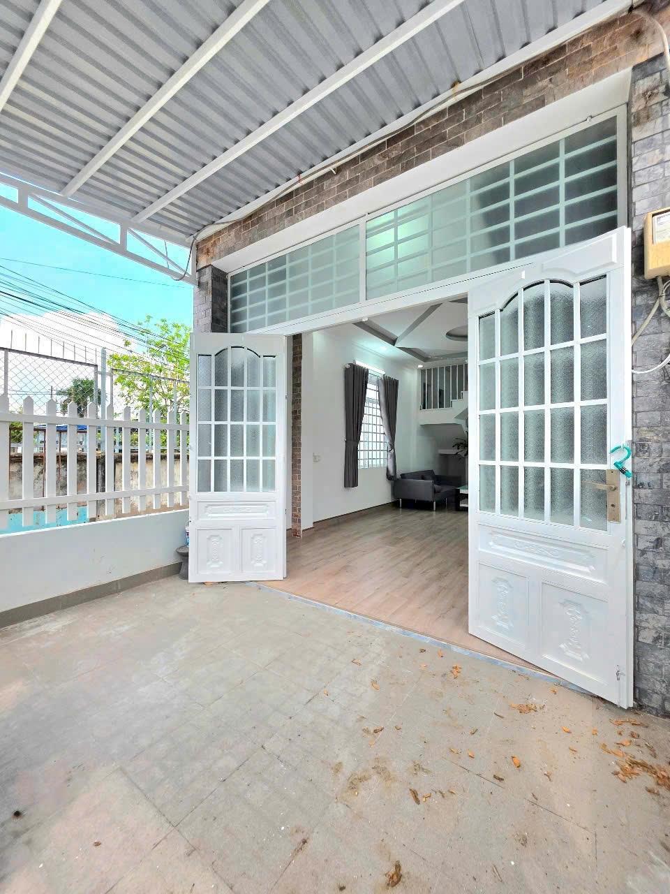 Cần bán ngay nhà đất 2 tầng, 64 m2 tại Đường Huỳnh Tấn Phát - Nhà Bè - Nhà Bè, giá 4,86 tỷ