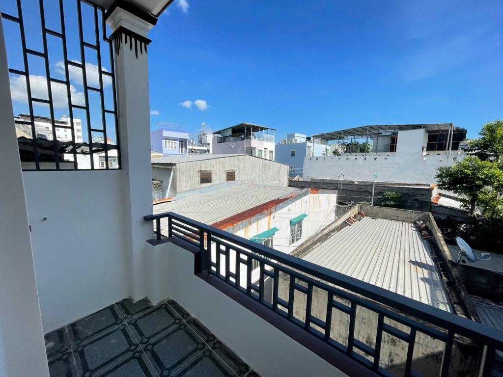 Cần bán ngay căn nhà 34 m2 tại Phố Phùng Hưng - Phước Long - Nha Trang - Khánh Hòa, giá 2,65 tỷ