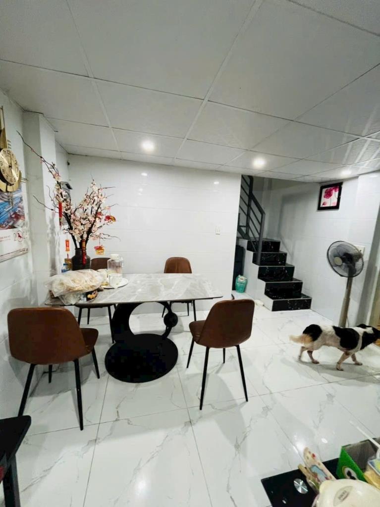 Bán nhà sổ hồng riêng 47,400001525878906 m2 tại Phường Đông Hòa - Dĩ An - Bình Dương, giá 2,49 tỷ